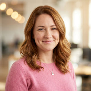 Emily Watson, Diretora de Suporte ao Cliente na BTC Proventária